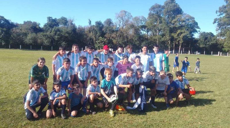 La Escuela Municipal de Fútbol Infantil de San Antonio crece con más de 40 inscriptos