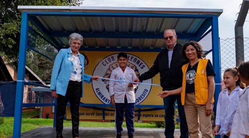 Comandante Andresito inauguró su primera “Espera Segura” para estudiantes