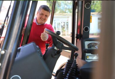Aristóbulo del Valle fortalece su infraestructura urbana y suma nueva maquinaria vial