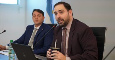 Alem tendrá en 2027 un presupuesto con déficit cero, sin deuda y una baja del 15% en las tasas a la industria